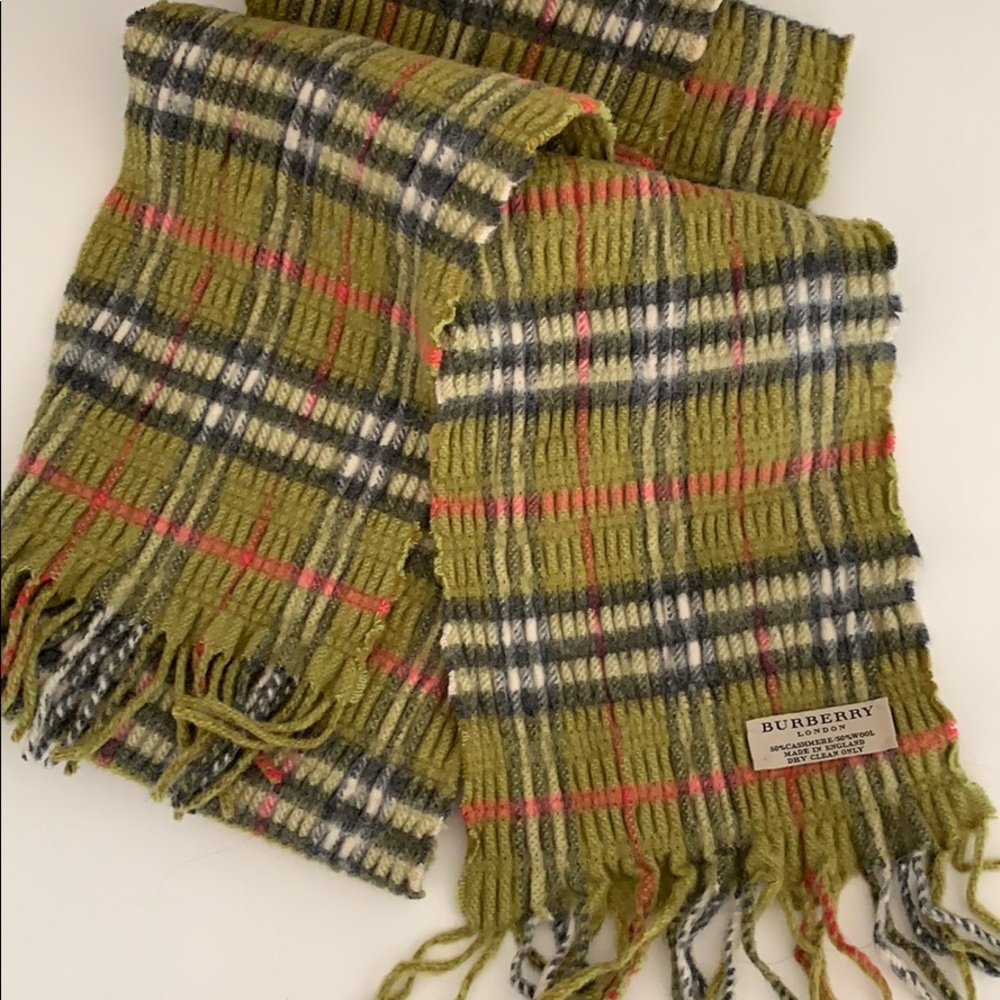 Burberry Cashmere scarf